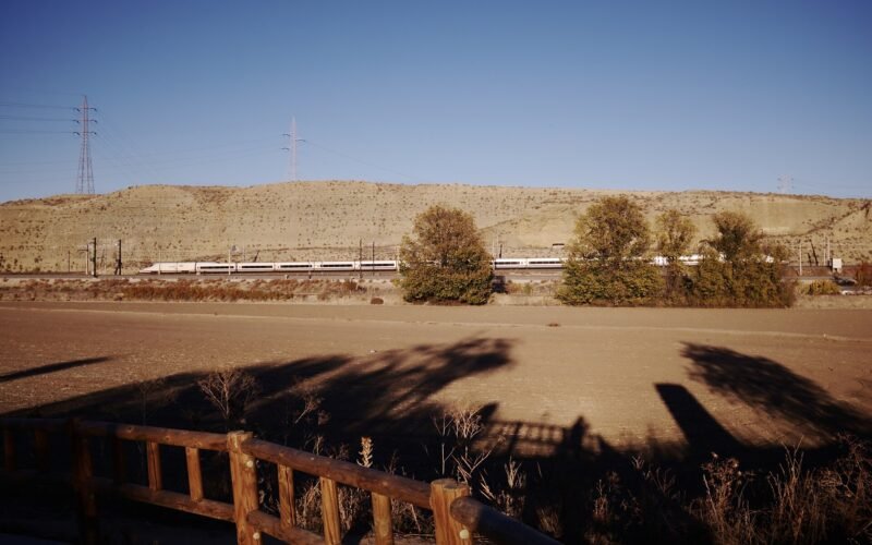 Tren de alta velocidad en la línea Madrid-Sevilla, en una foto de archivo anterior al accidente
