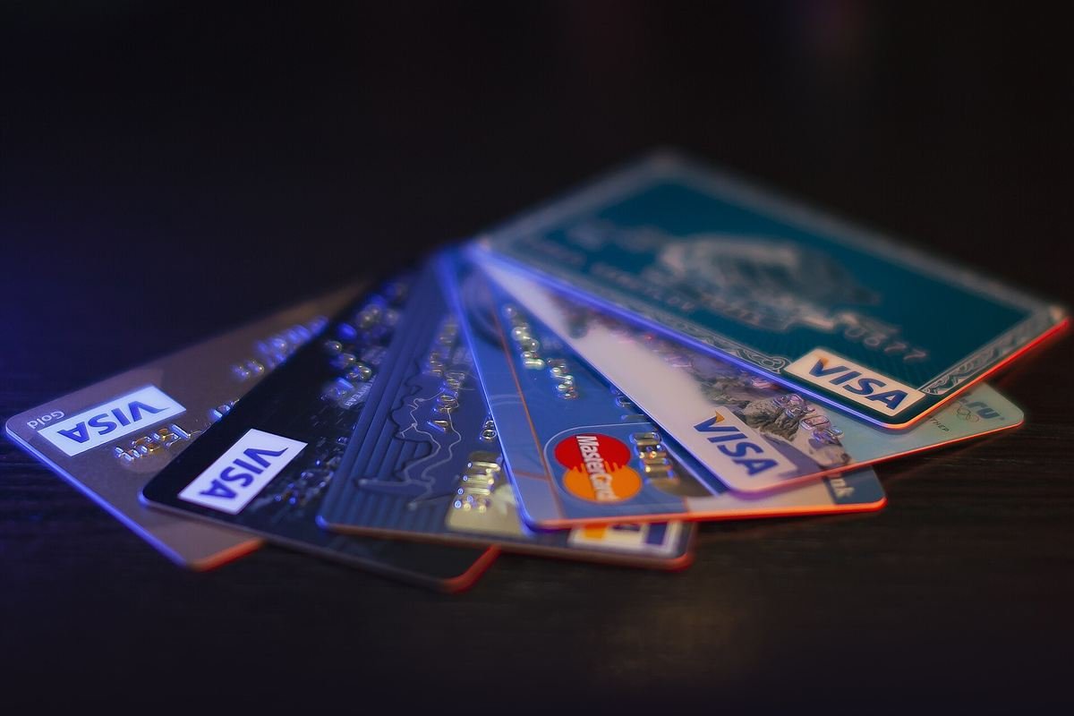 Tarjetas bancarias en abanico